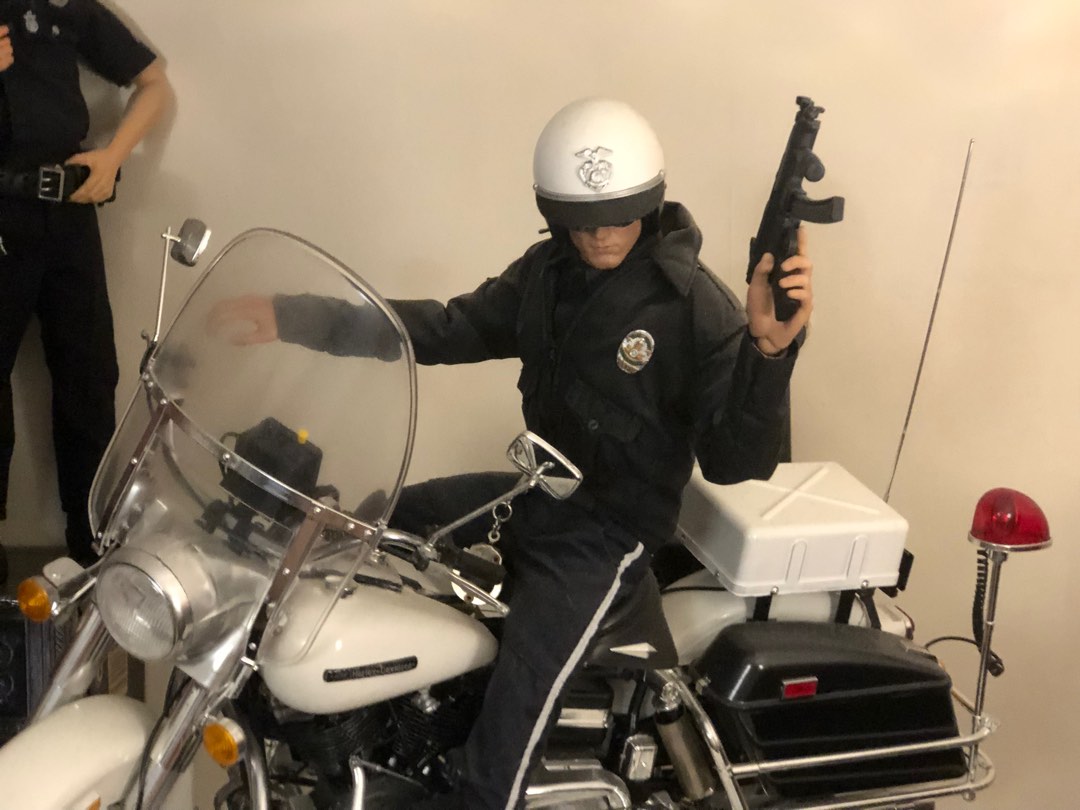 1 6 Hottoys Hot toys HT Terminator T1000 T 1000 未來 戰士 液態機械人 液態 殺手 1 10 Tamiya 田宮 Harley 警察鐵馬