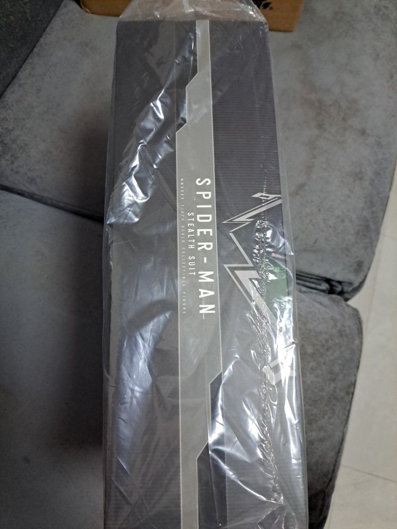 Hot Toys Spider Man Far From Home Mms Spider Man Stealth Suit Th Scale Collectible