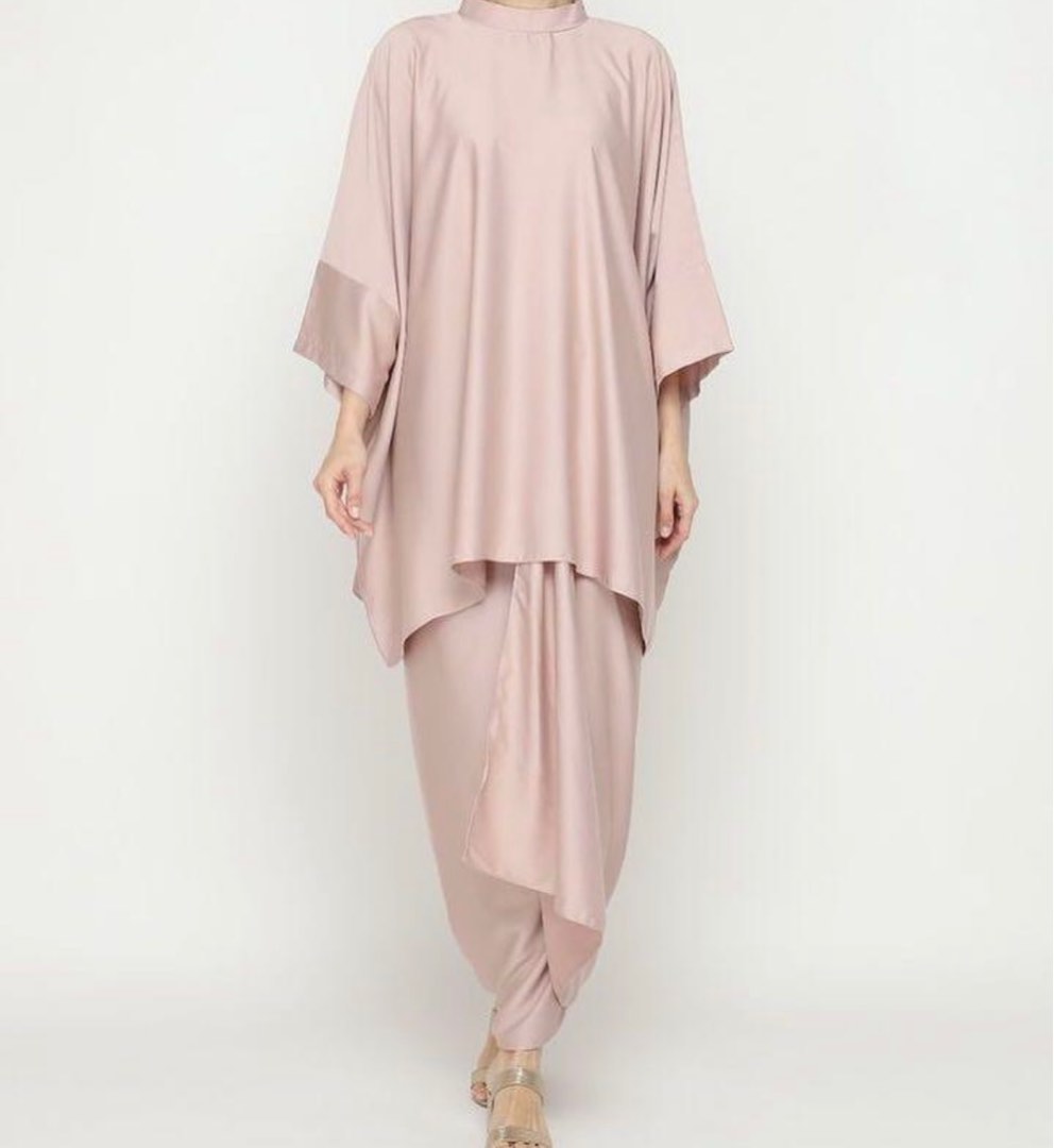 Caftanist Nikita In Iconic Nude Women S Fashion Muslimah Fashion