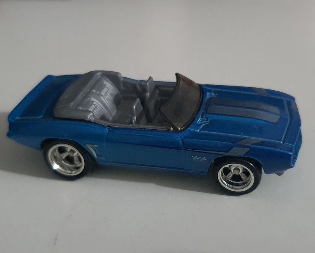 Hot Wheels Garage Camaro Convertible Hobbies Toys Toys Games On Carousell