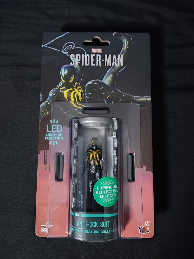 Spider Man Armory Miniature Set From Hot Toys On Carousell