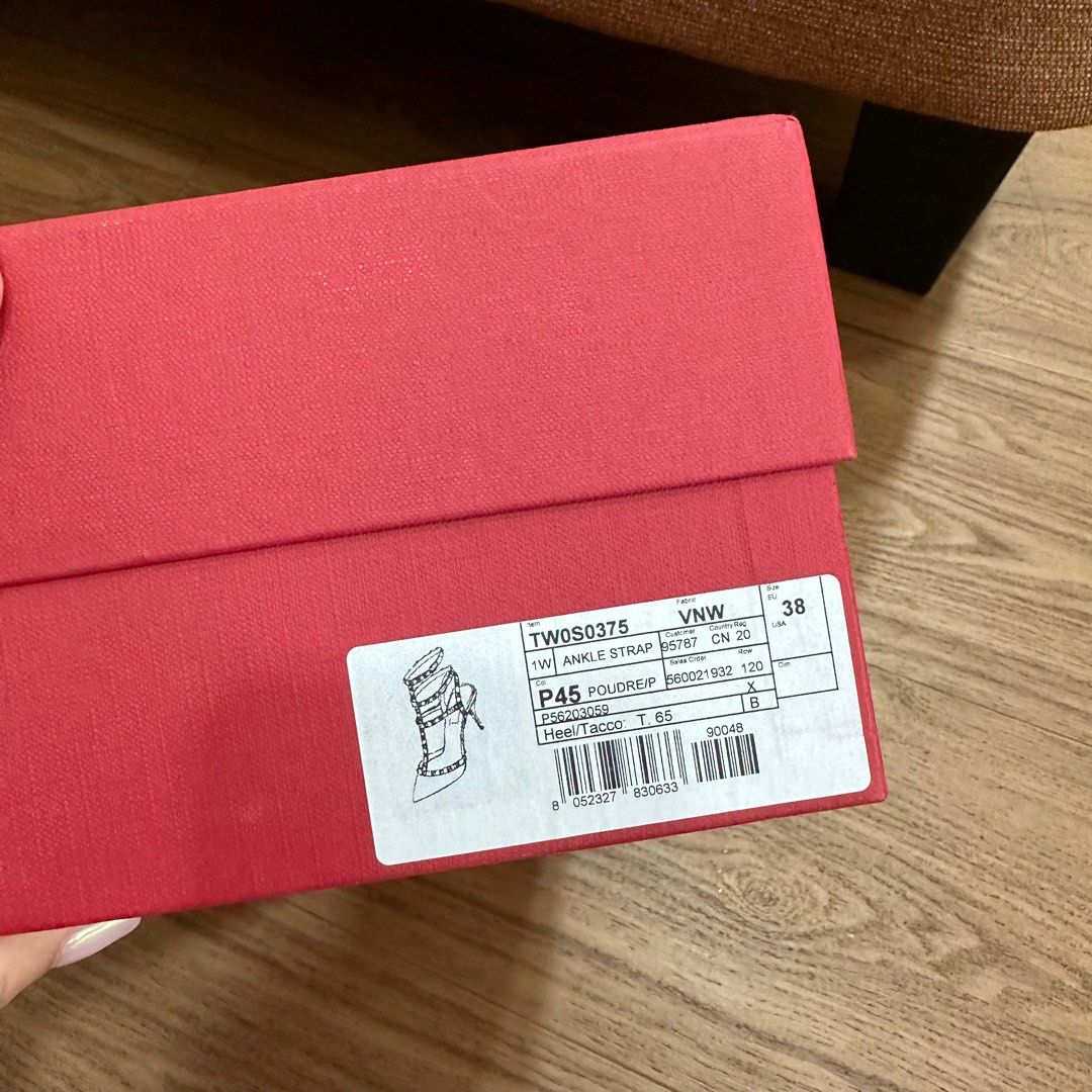 Valentino Kitten Heels Nude Patent Barang Mewah Tas Dompet Di Carousell