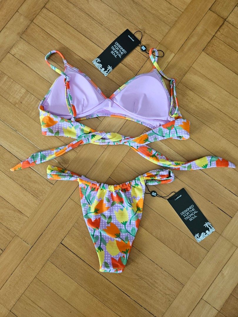 Off Blackbough Bikini Set Bnwt On Carousell