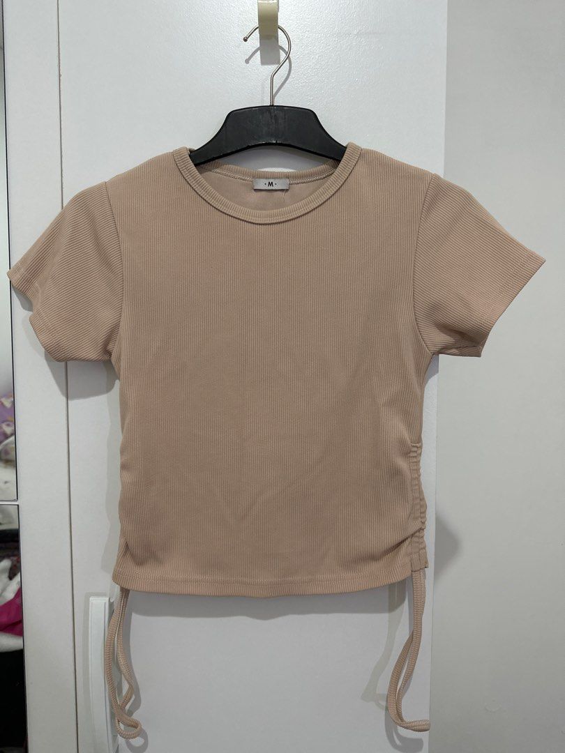 Evertop Nude Knit Side Fesyen Wanita Pakaian Wanita Atasan Di Carousell