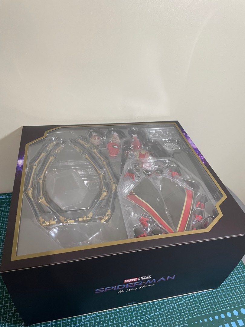 Hot Toys Spider Man No Way Home MMS624 Spider Man Integrated Suit Deluxe Version 1 6th Scale