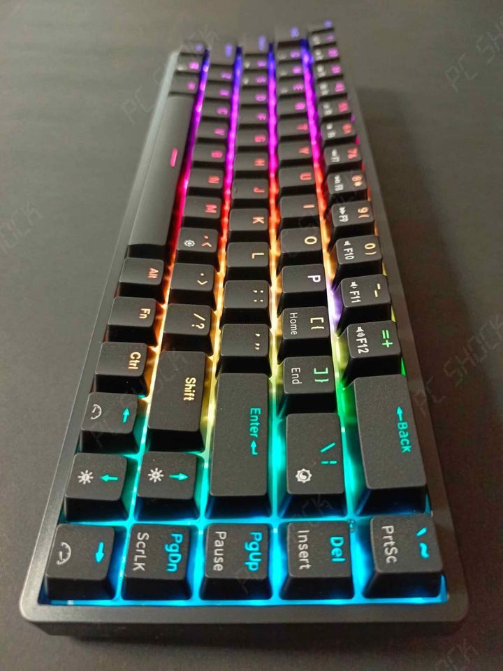 ROYAL KLUDGE RKG HOT SWAPPABLE MECHANICAL KEYBOARD B NEW Computers Tech Parts