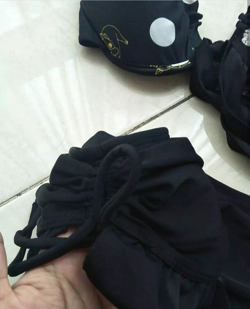 One Set Bikini Swimsuit Baju Renang Olah Raga Baju Olahraga Di Carousell