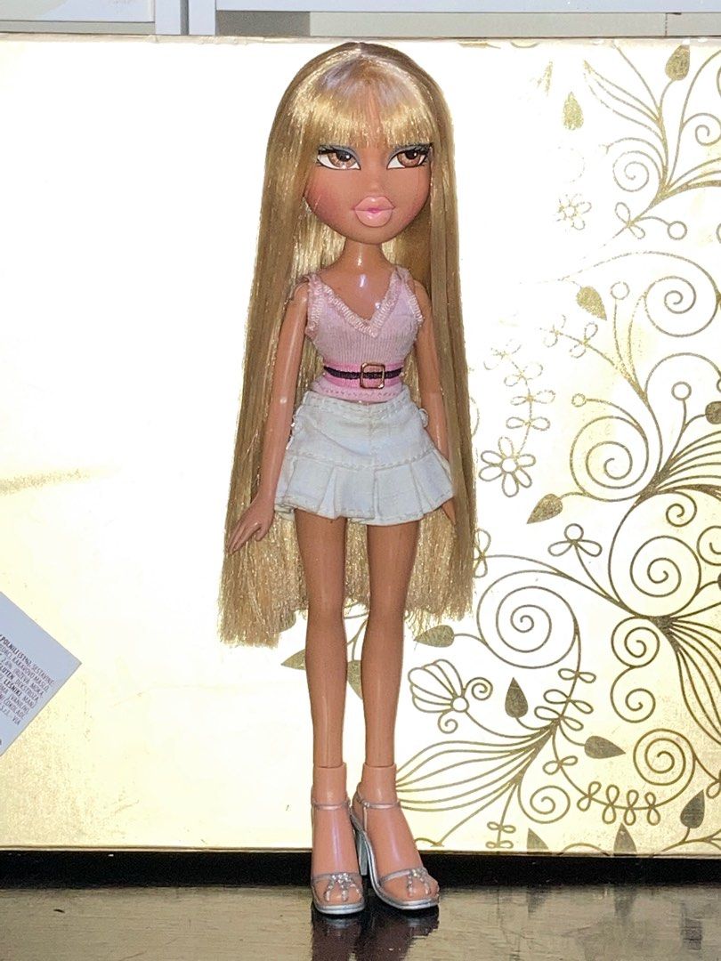 Bratz Forever Diamondz Vinessa Nude With Her Og Shoes Only On Carousell