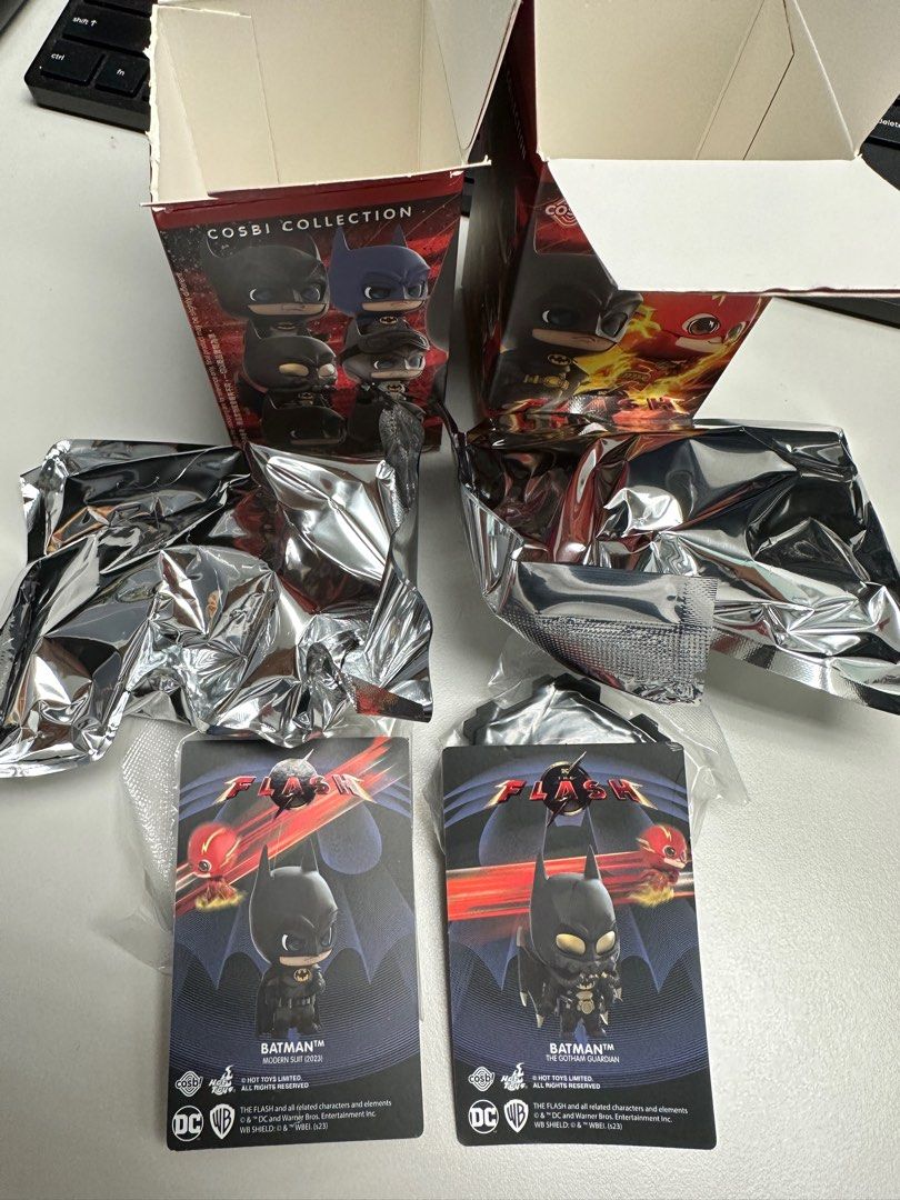 Hottoys Hot Toys Cosbi The Flash Batman Gotham Guardian 興趣及遊戲 玩具 遊戲類 Carousell
