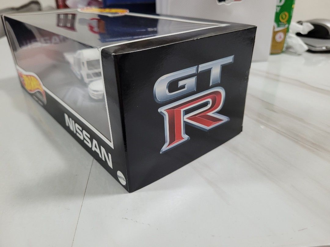 Hot Wheels Nissian Box Set Of GTR R R R And Retro Rig Hobbies Toys Toys Games On