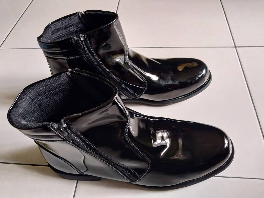 Kasut Kilat Men S Fashion Footwear Boots On Carousell