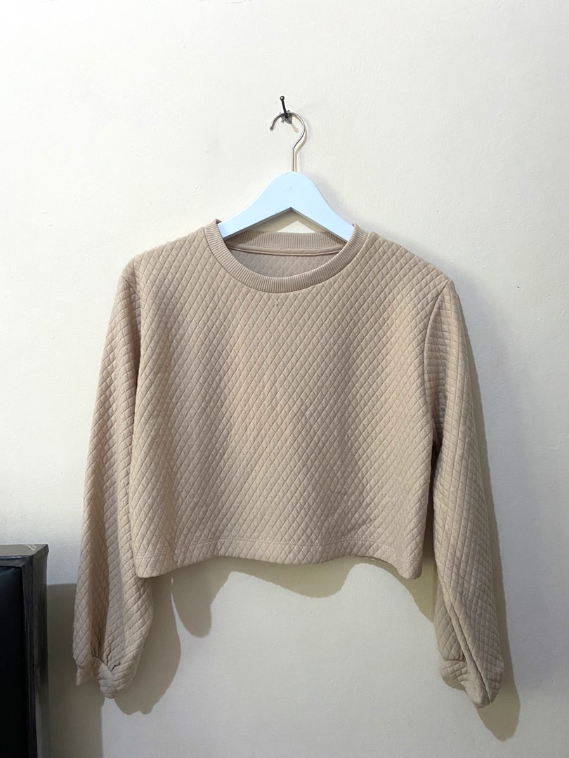Long Sleeve Top In Nude Fesyen Wanita Pakaian Wanita Atasan Di Carousell