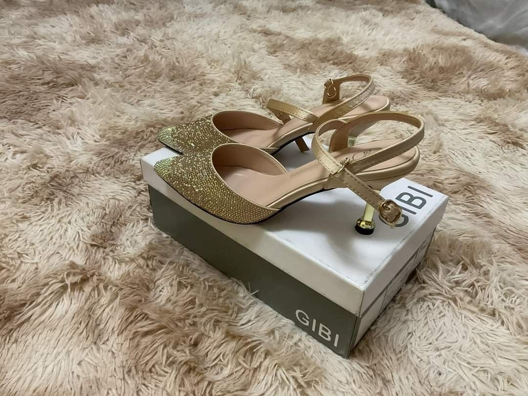 Gibi Jihyo Nude Sandals Women S Fashion Footwear Heels On Carousell