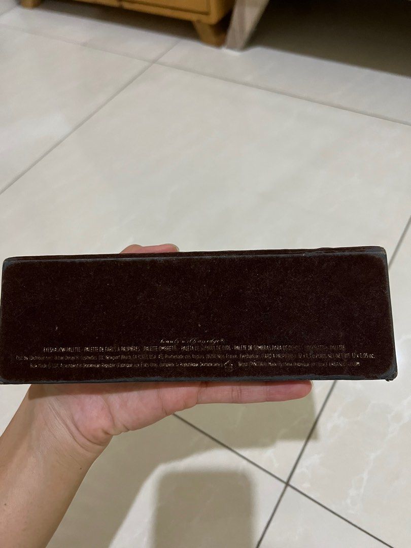 Original Naked Eyeshadow Kesehatan Kecantikan Rias Wajah Di Carousell