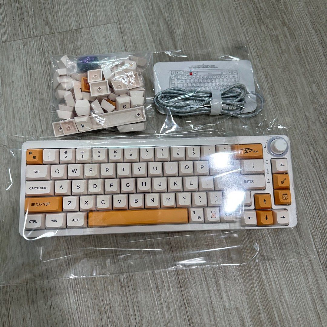 Gk Hot Swappable Keyboard With Honey Milk Keycaps Computers Tech