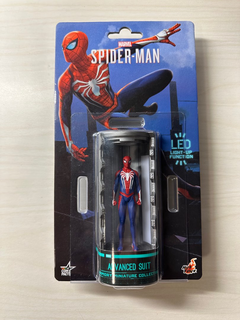 HOT TOYS MARVEL SPIDER MAN LED LIGHT UP ADVANCED SUIT ARMORY MINIATURE COLLECTIBLE FIGURE