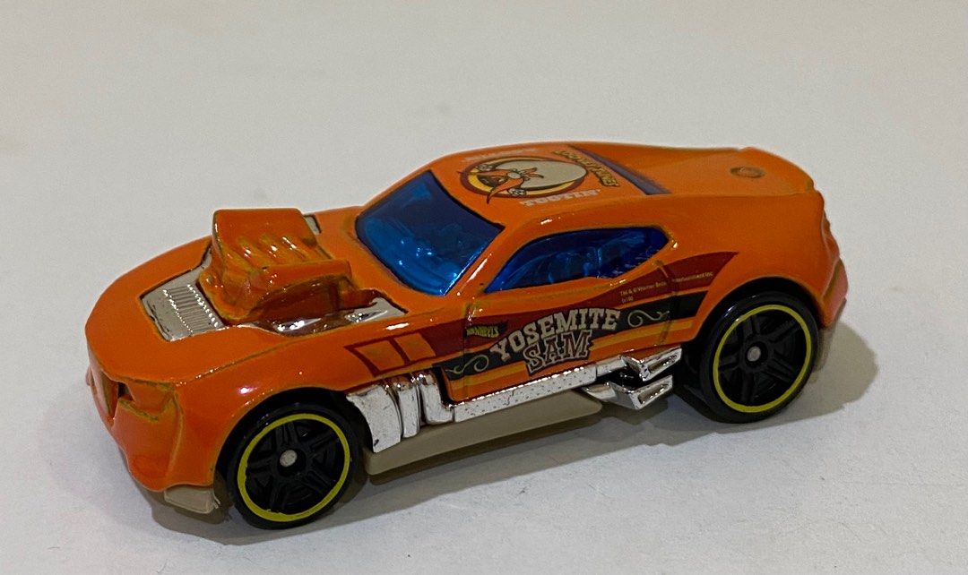 Hot Wheels Twinduction Looney Tunes Hobbies Toys Toys Games On Carousell