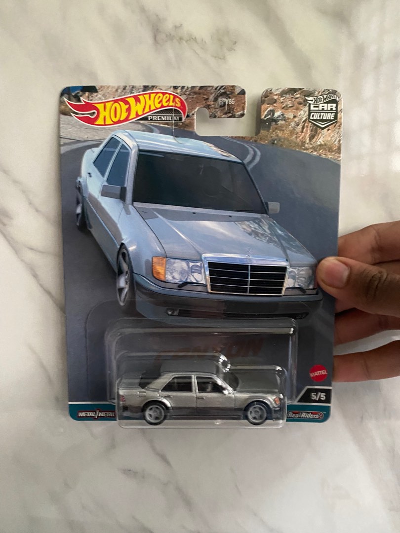 Hot Wheels Premium Mercedes Benz E Hobbies Toys Toys Games On Carousell
