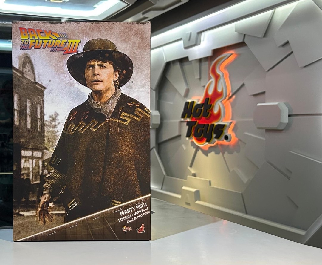 全新現貨 Hottoys Marty McFly Hot Toys MMS Back to the Future III 回到未來 興趣及遊戲 玩具 遊戲類 Carousell