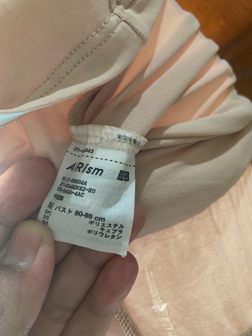 Tanktop Bra Uniqlo Airism Nude M Fesyen Wanita Pakaian Wanita Atasan