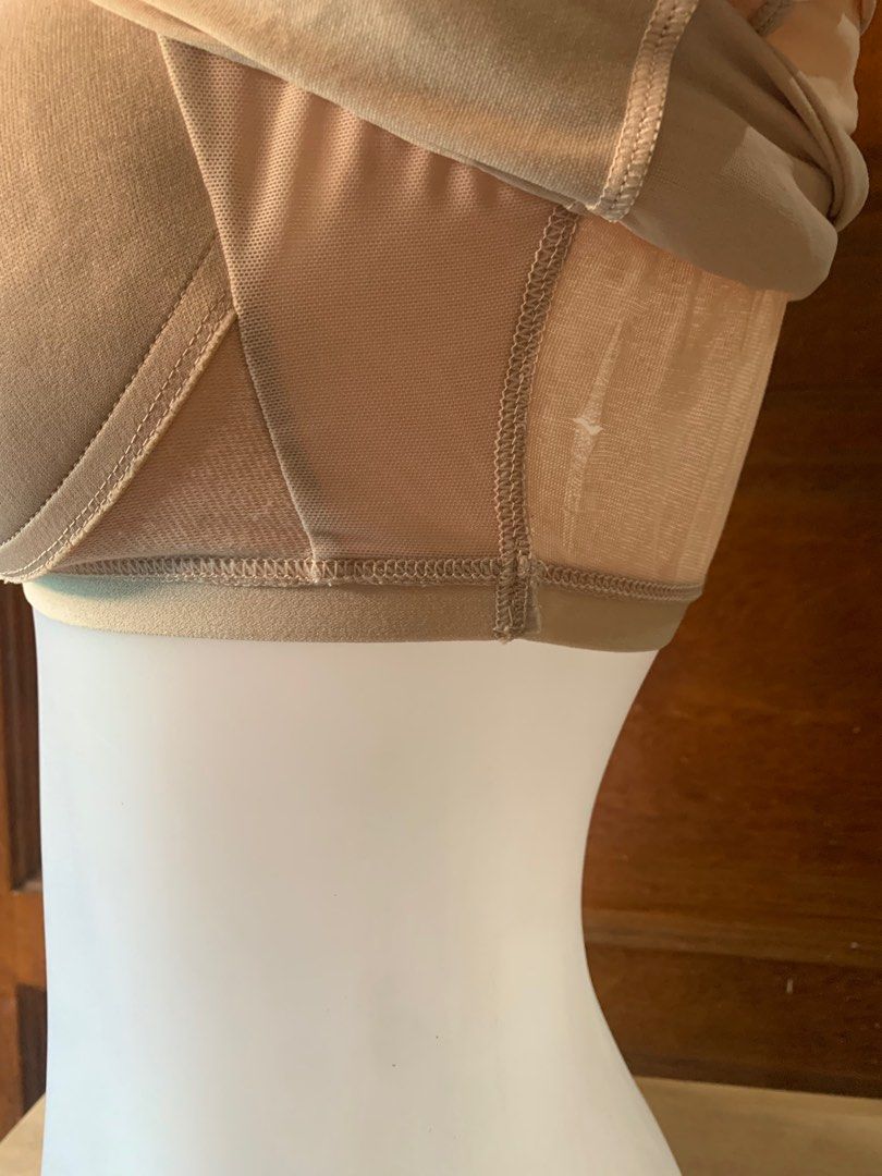 Tanktop Bra Uniqlo Airism Nude M Fesyen Wanita Pakaian Wanita Atasan