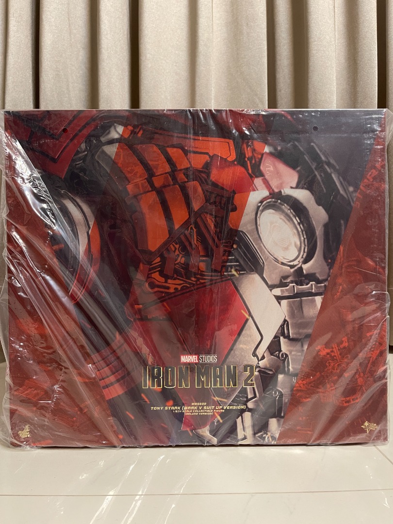 Hot Toys Mms Iron Man Tony Stark Mark V Suit Up Vesion Carousell