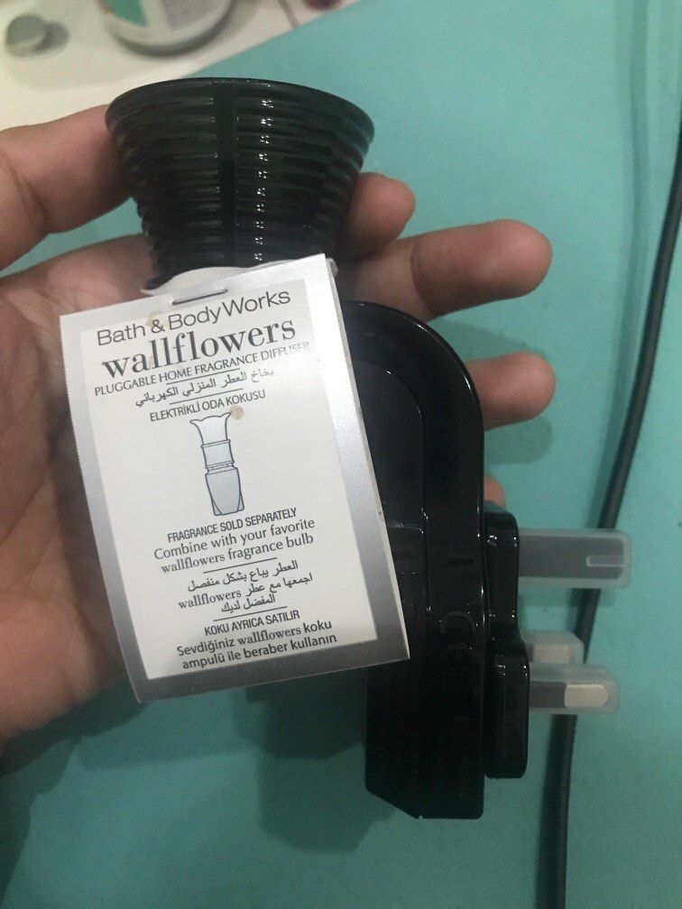 New Bbw Basic Wallflower Plug Beauty Personal Care Fragrance