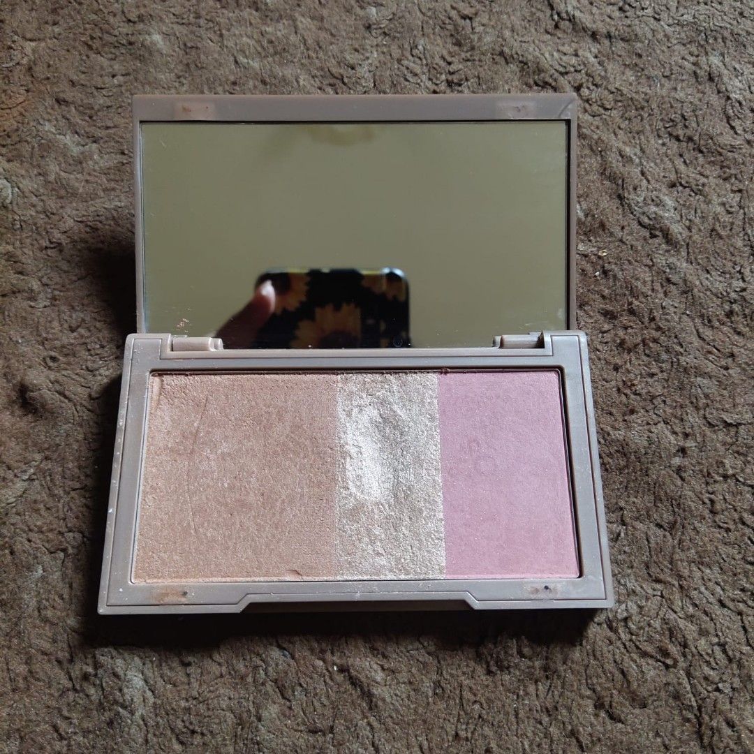 Naked Urban Decay Flushed Kesehatan Kecantikan Rias Wajah Di Carousell
