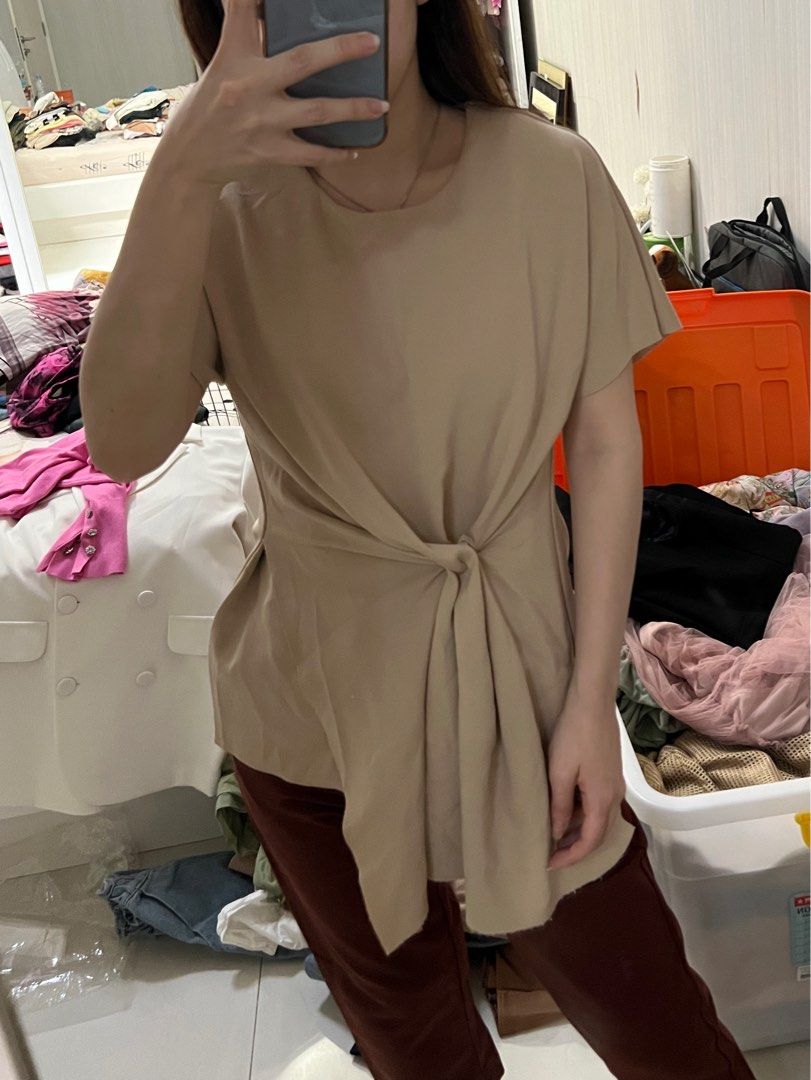 Ralyn Assymetric Top Nude Fesyen Wanita Pakaian Wanita Atasan Di
