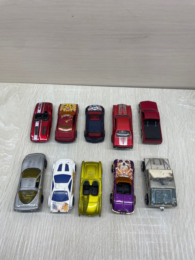Hot Wheels 小賽車 小汽車 早期金屬小車 早期絕版小車 收藏小車 微型車 二手模型車 玩具車 10台合售價 書籍休閒與玩具 收藏紀念品 其他古董在旋轉拍賣