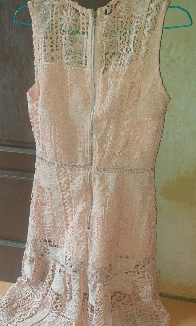 Mididress Nude Fesyen Wanita Pakaian Wanita Gaun Rok Di Carousell