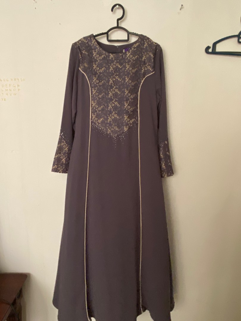 Jubah Women S Fashion Muslimah Fashion Kaftans Jubahs On Carousell