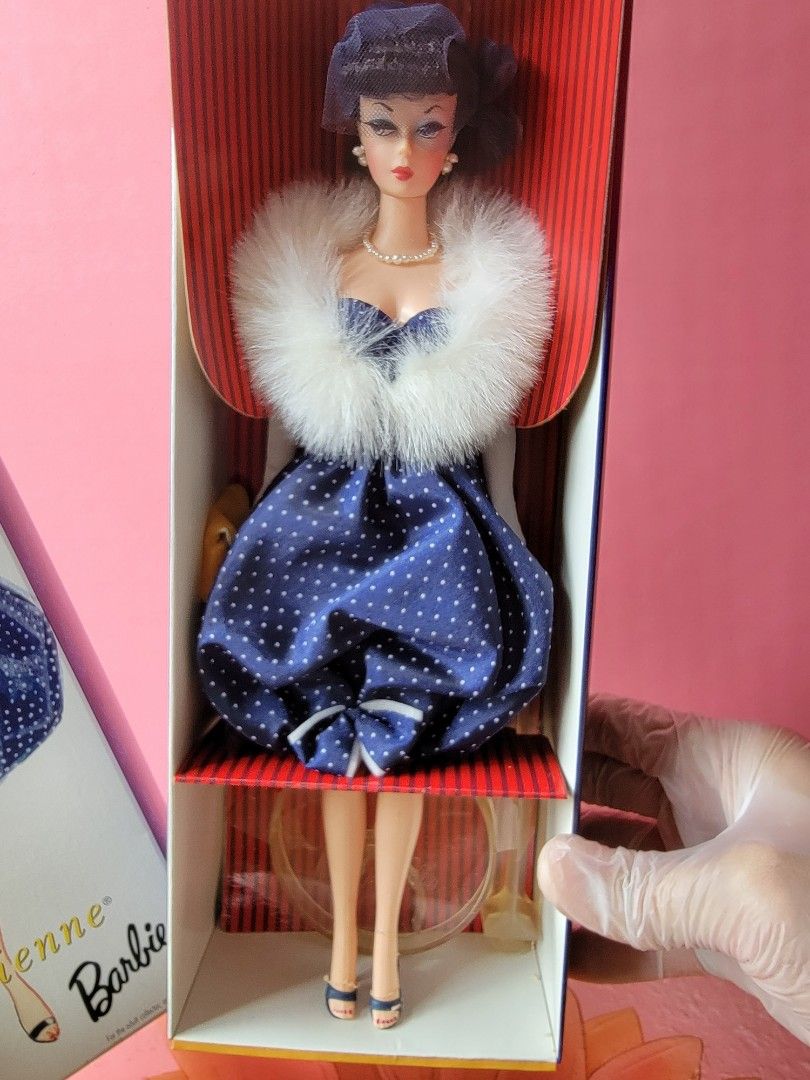 C 2002 Barbie Gay Parisienne Doll 57610 Collectors Request NRFB Silkstone Doll Giftset