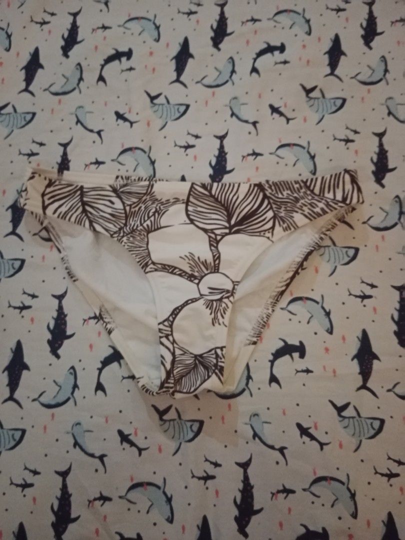 Roxy And Marks Spencer Bikini Bottoms Piece Set Women S Fashion