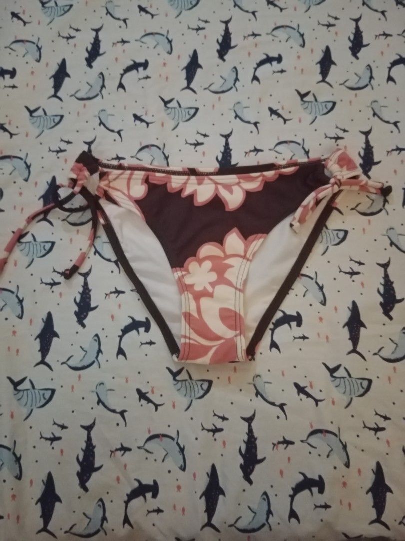 Roxy And Marks Spencer Bikini Bottoms Piece Set Women S Fashion