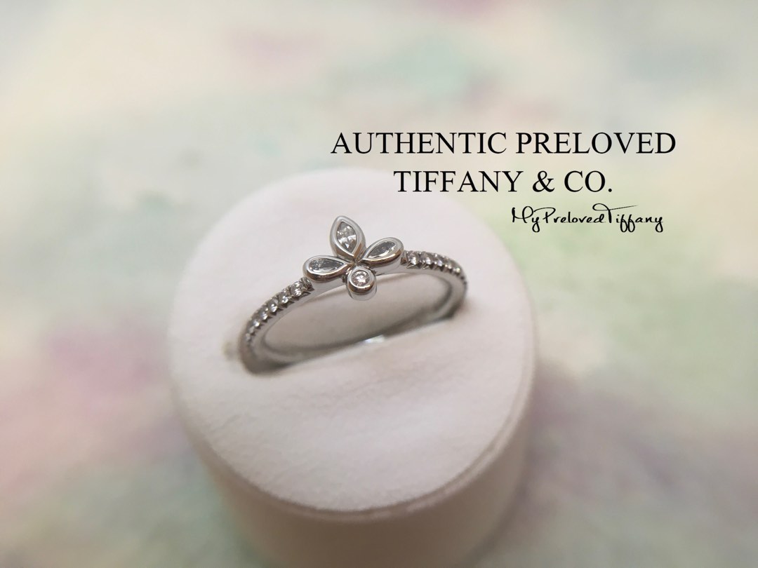 Excellent Authentic Tiffany Co Fleur De Lis Extra Mini Diamond