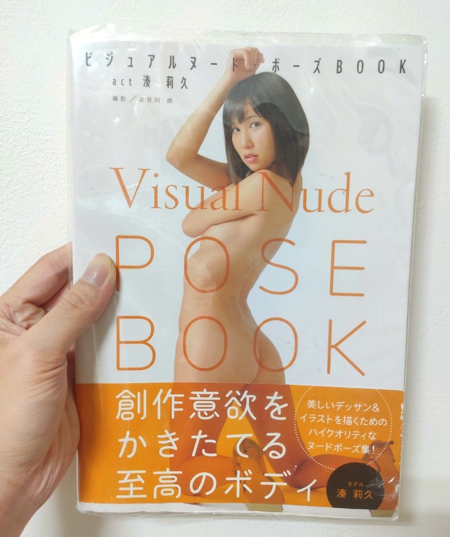 VISUAL NUDE POSE BOOK act 湊莉久 二手 泡水 瑕疵 特價 姿勢集 POSE集 藝用參考 書籍休閒與玩具 書本及