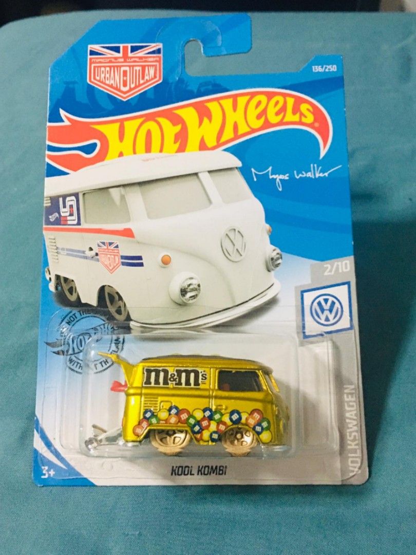 Hot Wheels Custom Volkswagen Kombi Hobbies Toys Toys Games On Carousell