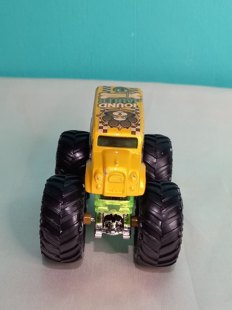 Hot Wheels Monster Truck Hound Hauler 1 64 On Carousell