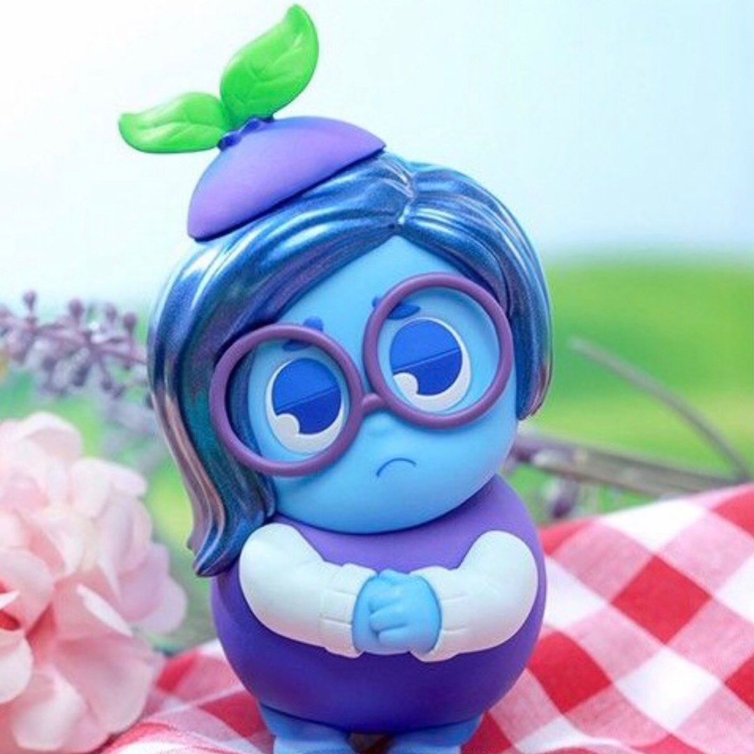 全新 Pixar Cosbi Collection series 2 盲盒 公仔 Hot Toys figure Sadness 阿愁 Inside Out 玩轉腦朋友 興趣及遊戲