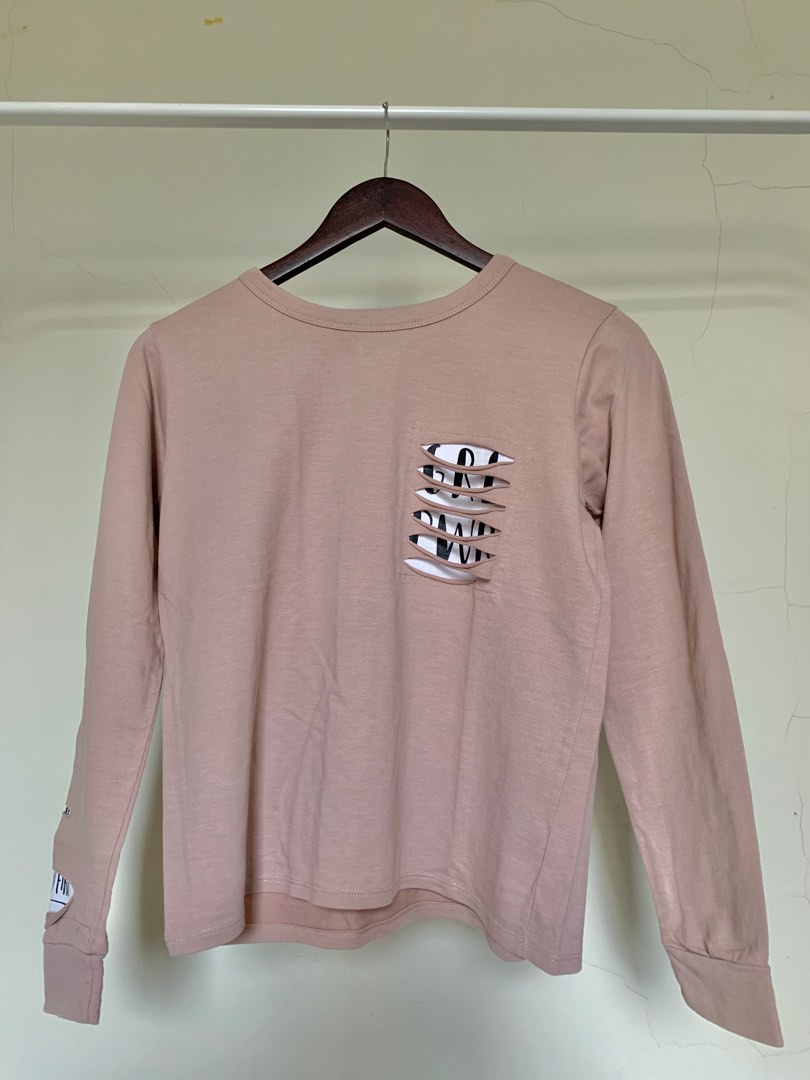 Preloved Kaos Lengan Panjang Sweaterpastel Nude Brown Fesyen Wanita