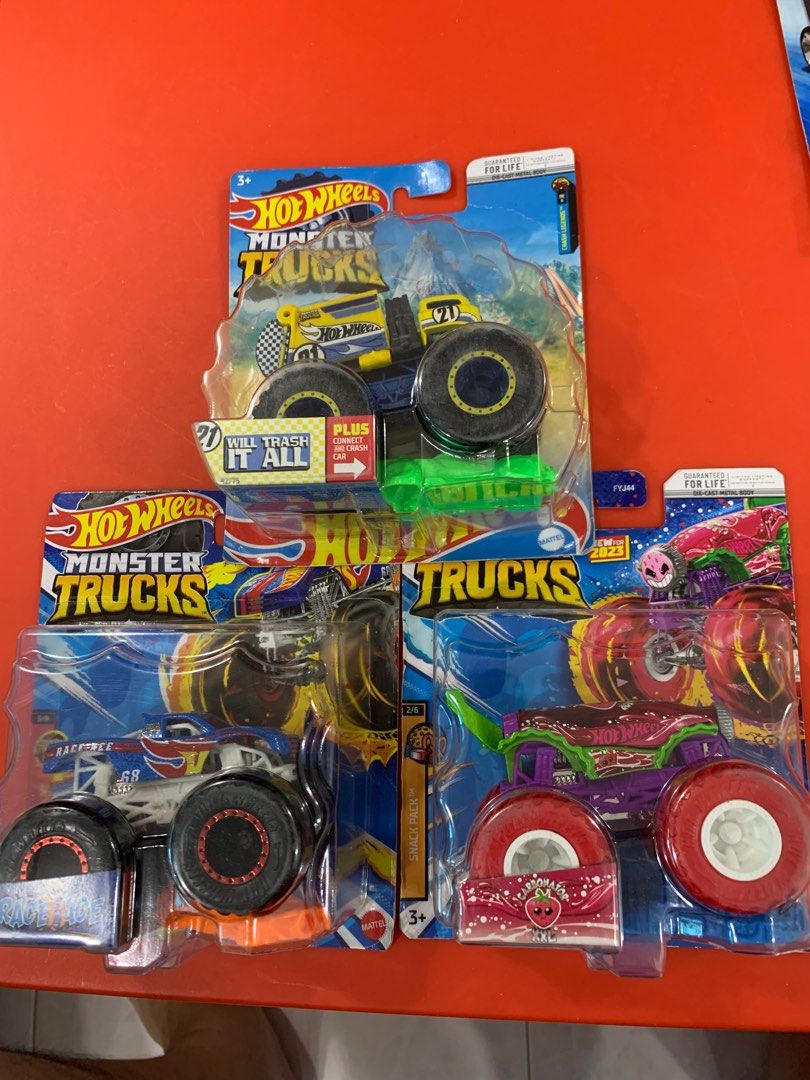 Hot Wheels Monster Trucks Carbonator XXL Race Ace Will Trash It All Hobbies Toys Toys