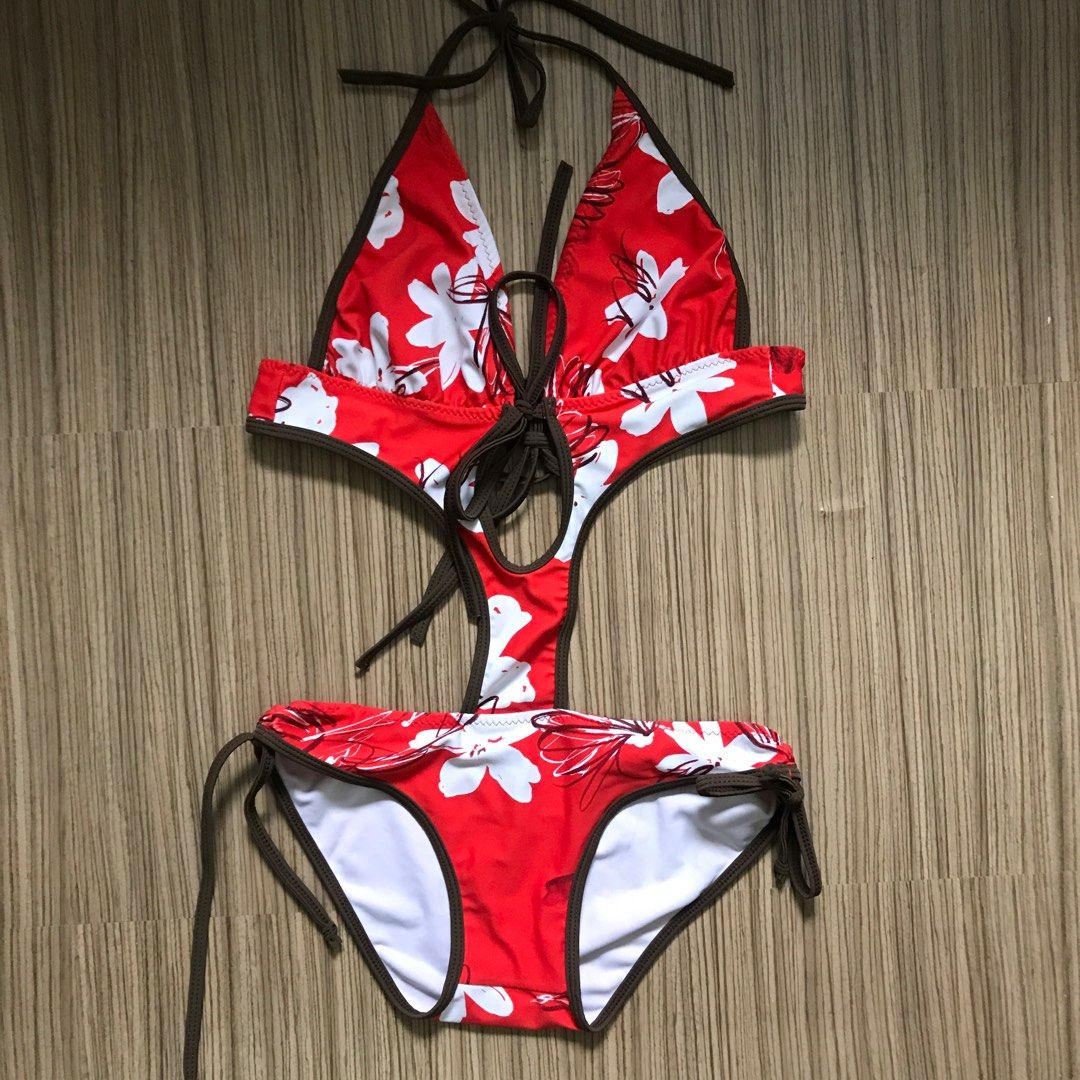 One Piece Bikini Set Women S Fashion Swimwear Bikinis Swimsuits On Carousell