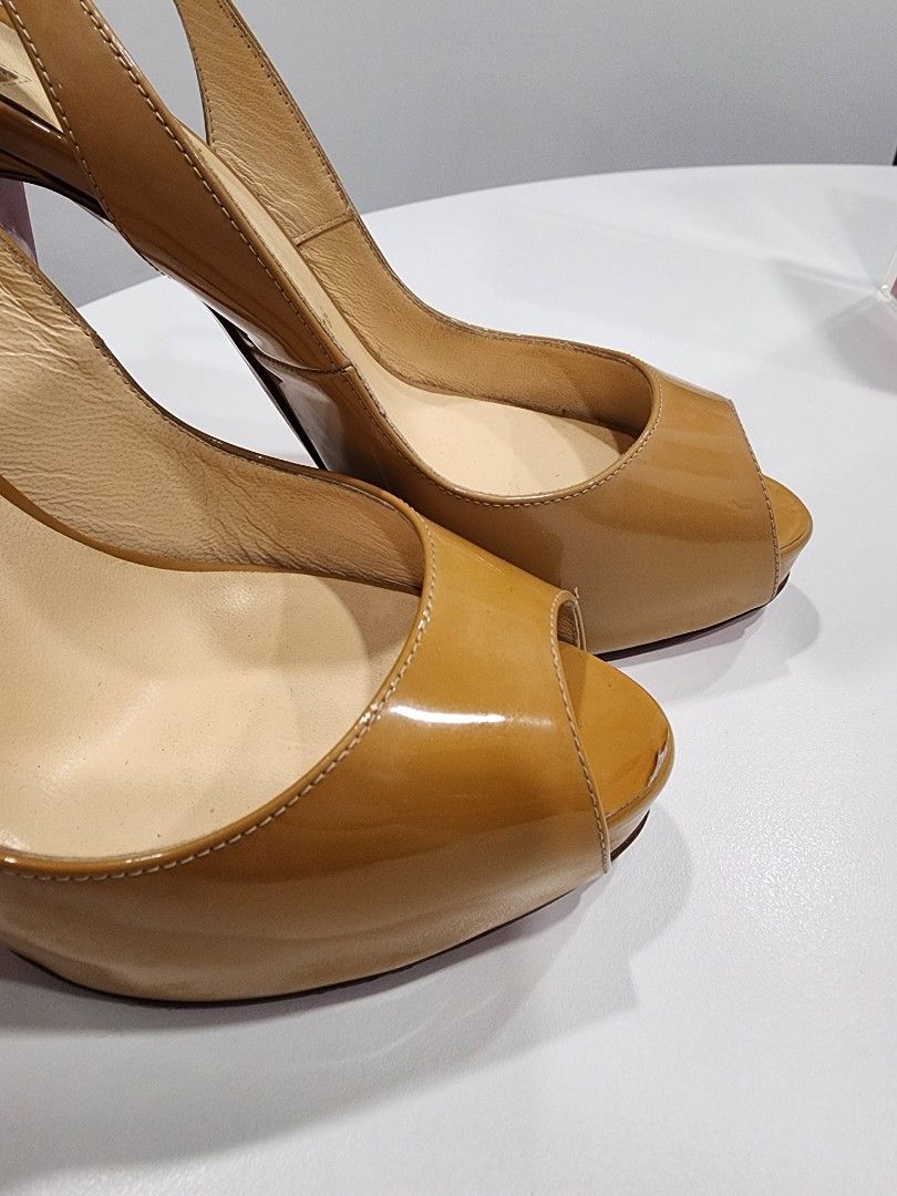 Christian Louboutin Prive Patent Calf Nude Fesyen Wanita