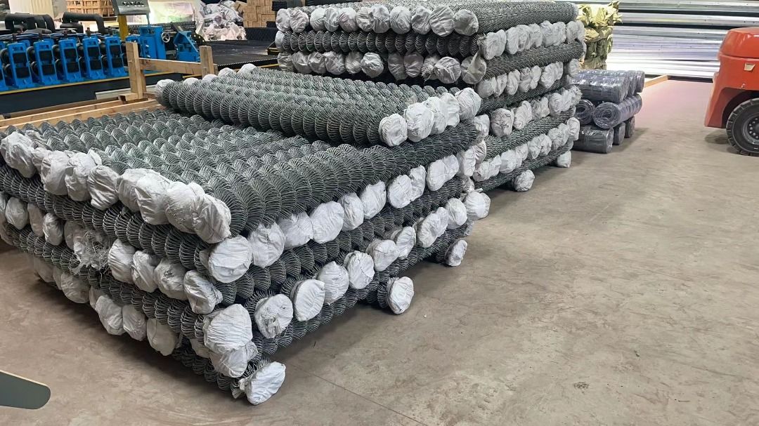 FT FT HOT DIPPED GALVANIZED CYCLONE WIRE Commercial Industrial Construction Building
