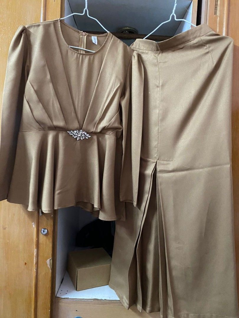 Kurung Nude Women S Fashion Muslimah Fashion Baju Kurung Sets On