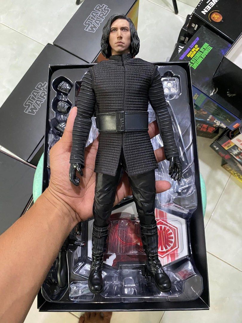Hot Toys Starwars Kylo Ren Hobbies Toys Toys Games On Carousell