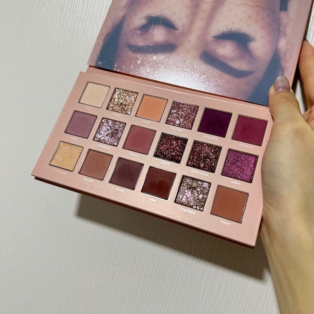 Huda Beauty Nude Eyeshadow Palette Beauty Personal Care Face