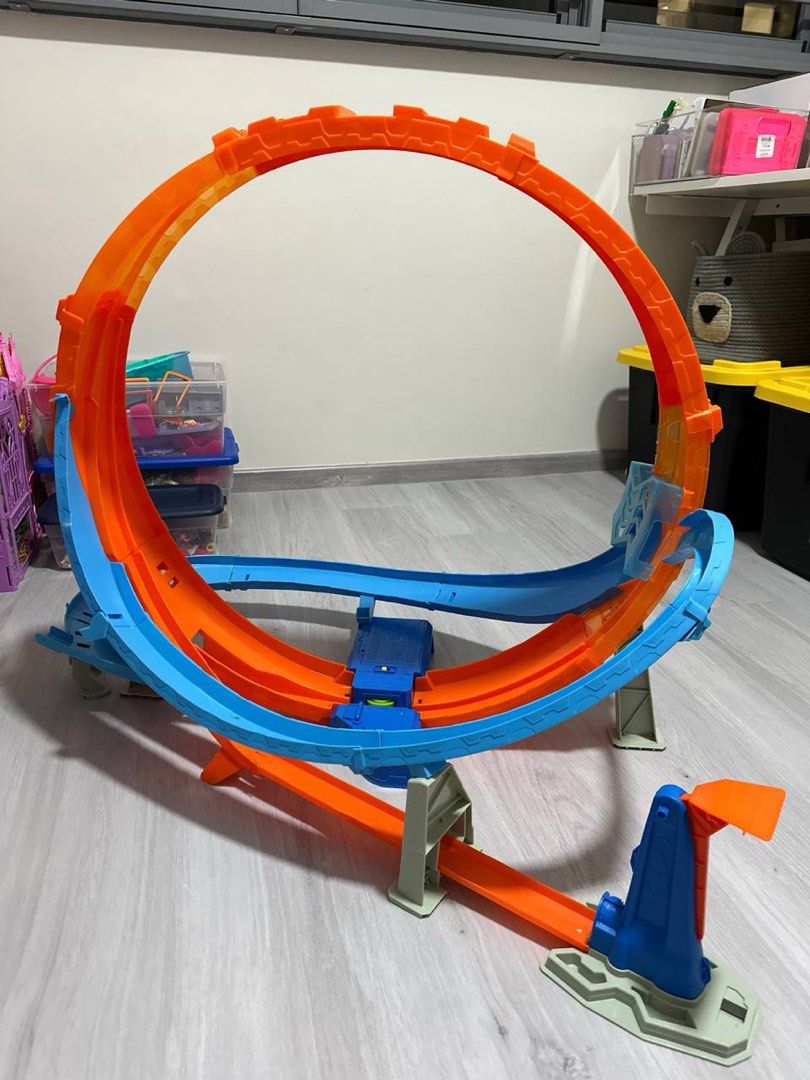 Hot Wheels Action Massive Loop Mayhem Track Set Hobbies Toys Toys Games On Carousell