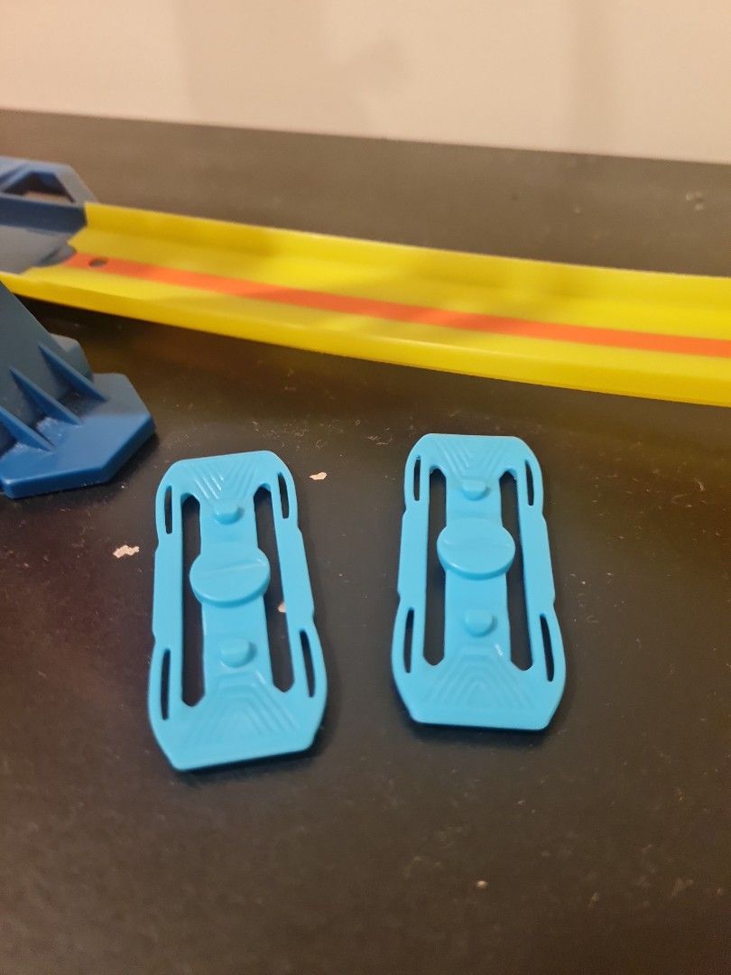 Hot Wheels Track Builder Unlimited Loop Kicker Pack Hobbies Toys Toys Games On Carousell